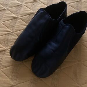 Leather Upper Slip-on Jazz Shoes Dance Shoes